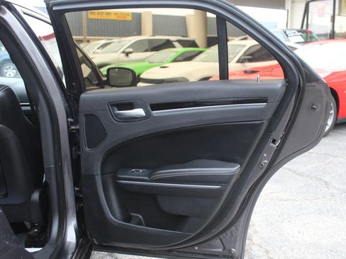 Used 2017 Chrysler 300 S RWD image 11