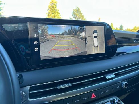 Used 2025 Hyundai Palisade Calligraphy image 19