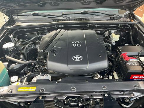 Used 2015 Toyota Tacoma 4x4 Double Cab w/ TRD Sport Package image 10