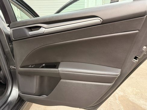 Used 2016 Ford Fusion Energi Titanium image 28