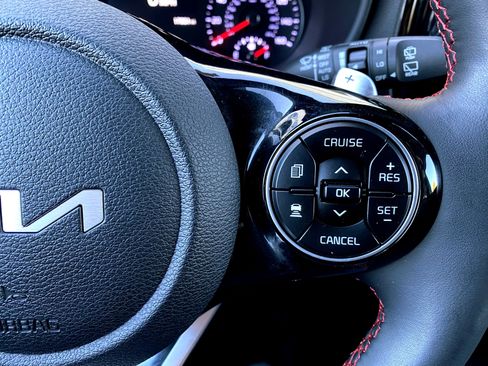Used 2022 Kia Soul Turbo FWD image 7