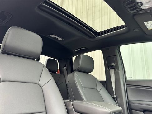 New 2025 GMC Canyon Elevation w/ Convenience Package image 14