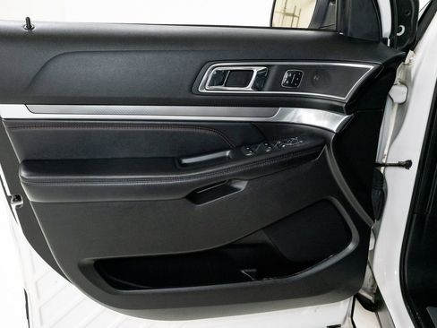 Used 2017 Ford Explorer Sport w/ Equipment Group 401A image 8