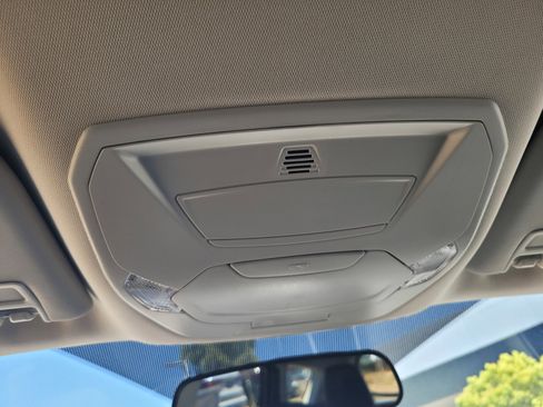 Used 2019 Ford Escape SE FWD image 19