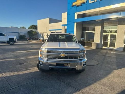 Used 2015 Chevrolet Silverado 2500 LT AWD/4WD image 2