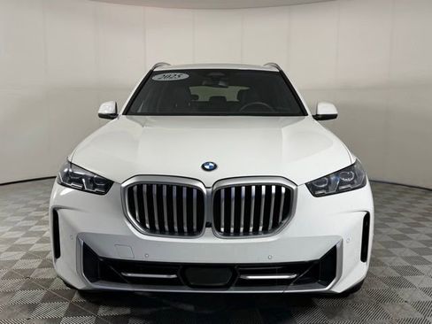 Used 2025 BMW X5 xDrive40i w/ Parking Assistance Package AWD/4WD image 11