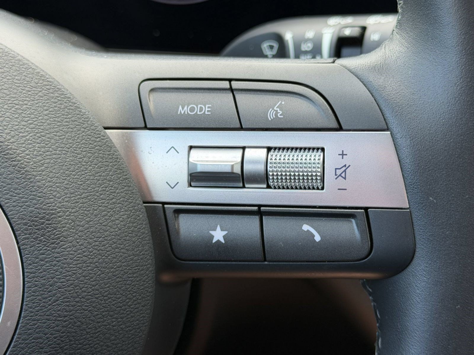 Used 2026 Hyundai Kona SEL Sport FWD image 19
