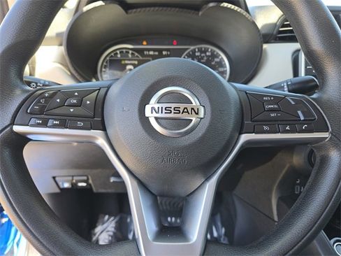 Used 2021 Nissan Versa SV image 25