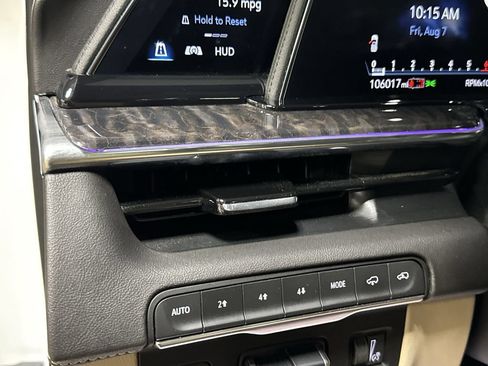 Used 2022 Cadillac Escalade Premium Luxury w/ Performance Package AWD/4WD image 15