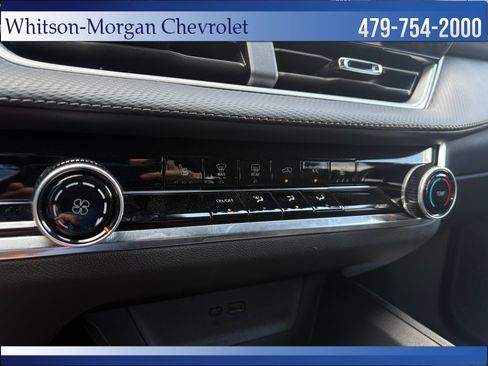 Used 2025 Chevrolet Equinox LT FWD image 28
