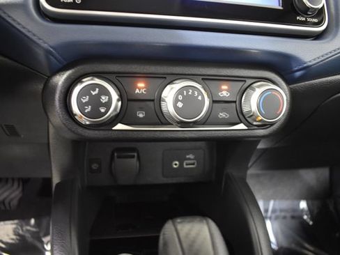 Used 2025 Nissan Versa SV w/ Trunk Package FWD image 21