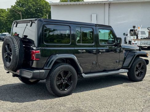 Used 2021 Jeep Wrangler Unlimited Sahara AWD/4WD image 3