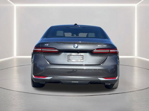 Used 2024 BMW i5 eDrive40i image 27