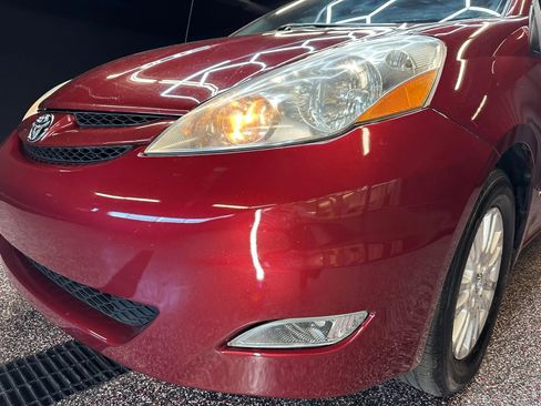 Used 2010 Toyota Sienna FWD image 36