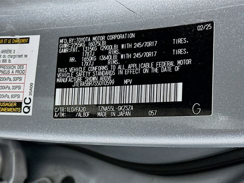 Used 2025 Toyota 4Runner SR5 image 12