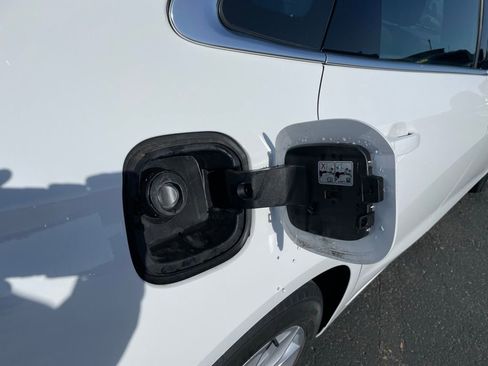 Used 2023 Chevrolet Malibu LT image 52