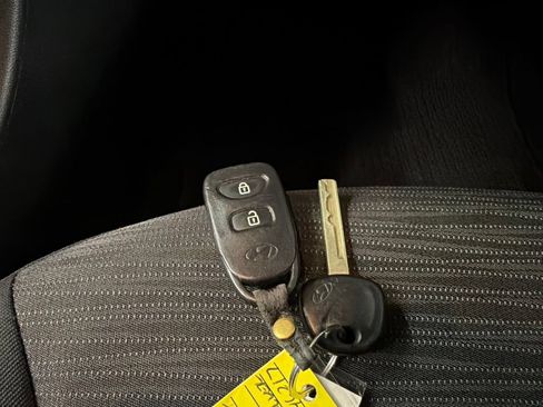 Used 2016 Hyundai Accent SE FWD image 26