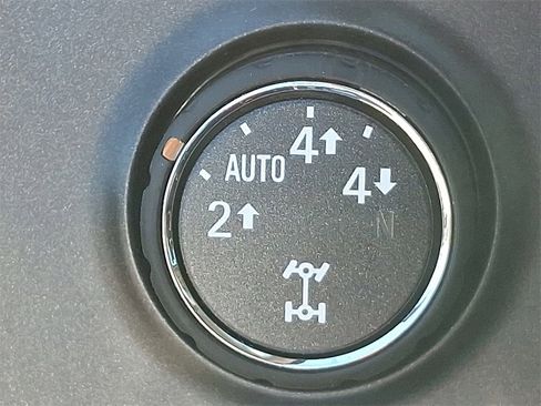 Used 2016 Chevrolet Silverado 1500 High Country image 24