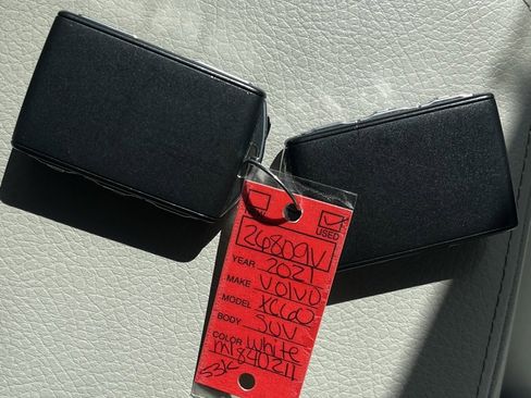 Used 2021 Volvo XC60 T5 Momentum image 16