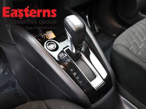 Used 2021 Nissan Kicks S image 13