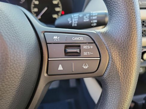 Used 2024 Honda HR-V LX image 19