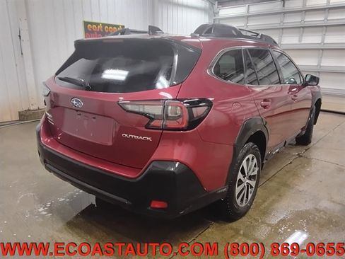 Used 2024 Subaru Outback Premium image 3