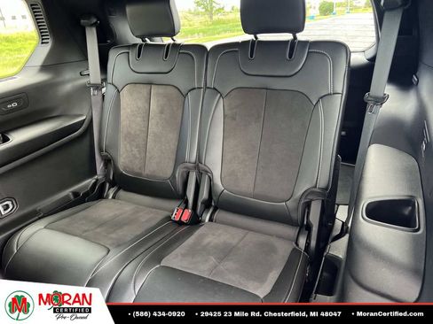 Used 2024 Jeep Grand Cherokee L Altitude AWD/4WD image 13