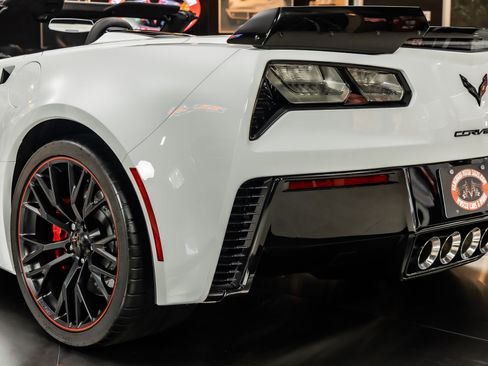Used 2019 Chevrolet Corvette Z06 RWD image 35