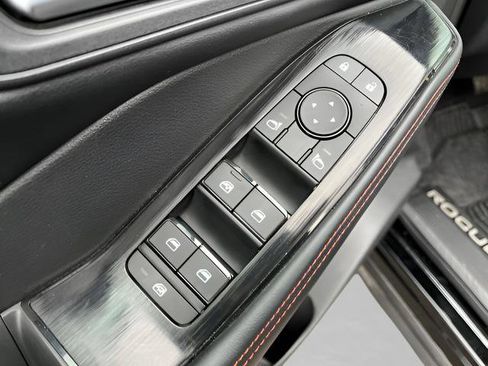 Used 2025 Nissan Rogue SV image 13