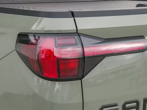 Used 2023 Hyundai Santa Cruz Limited image 10