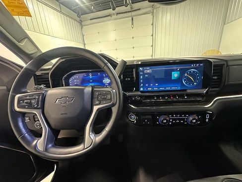 Used 2023 Chevrolet Silverado 1500 RST AWD/4WD image 39