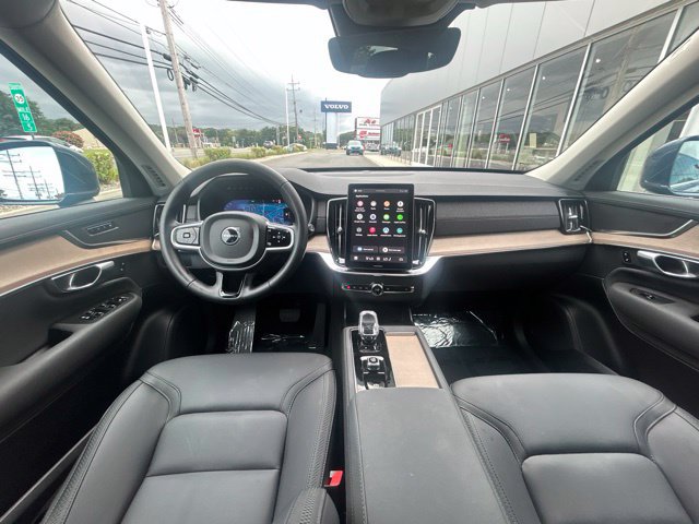 Certified 2025 Volvo XC90 B5 Core AWD/4WD image 17