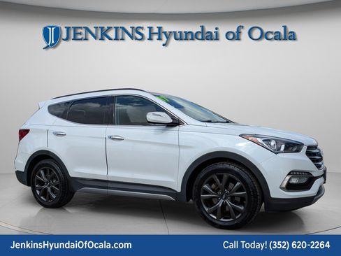 Used 2017 Hyundai Santa Fe Sport image 2
