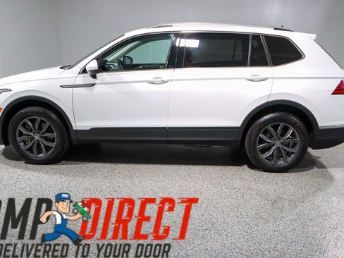 Used 2024 Volkswagen Tiguan SE image 10