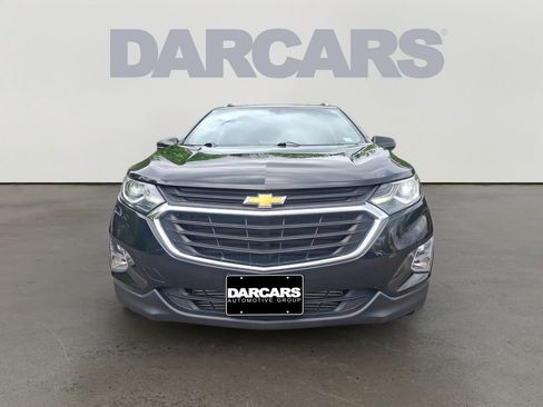 Used 2019 Chevrolet Equinox LT w/ Sun & Navigation Package AWD/4WD image 2
