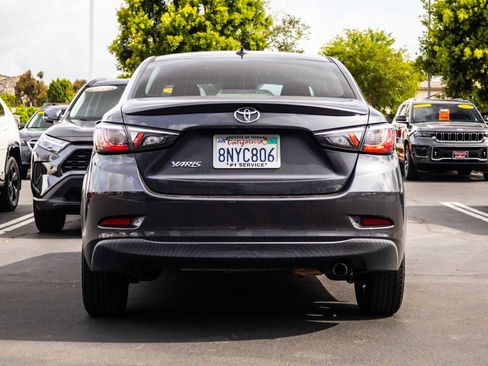 Used 2019 Toyota Yaris LE FWD image 5