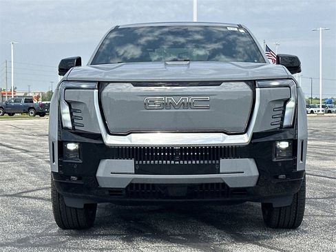 New 2025 GMC Sierra EV Denali image 33