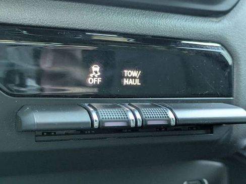 Used 2019 RAM 1500 Big Horn RWD image 30