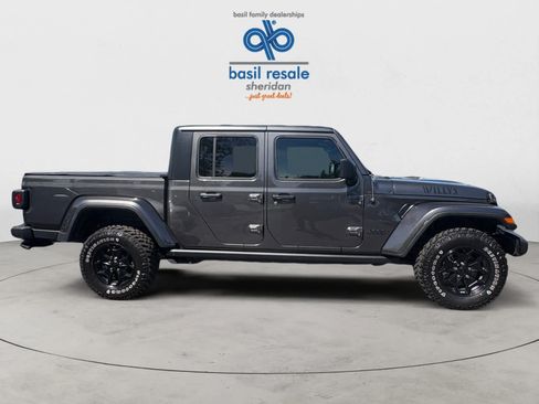 Used 2022 Jeep Gladiator Sport AWD/4WD image 7