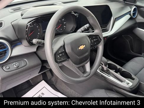 Used 2026 Chevrolet Trax LS w/ LS Convenience Package FWD image 13