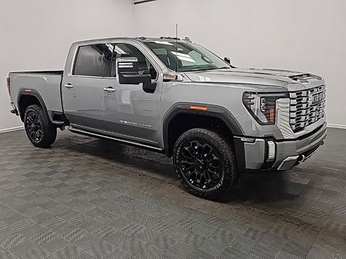 New 2026 GMC Sierra 2500 Denali w/ Denali Reserve Package image 2