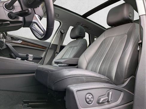 Used 2018 Audi Q5 2.0T Premium Plus w/ Premium Plus Package image 13