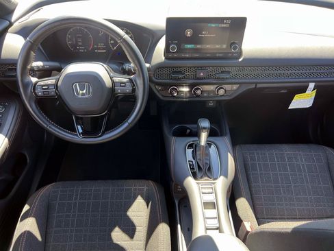 Used 2025 Honda HR-V Sport image 11