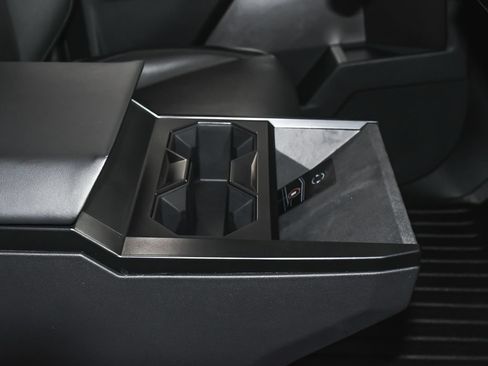 Used 2025 Tesla Cybertruck AWD Crew Cab image 64