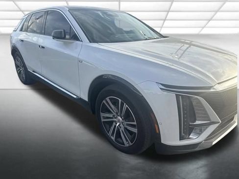 Used 2024 Cadillac Lyriq Luxury RWD image 1