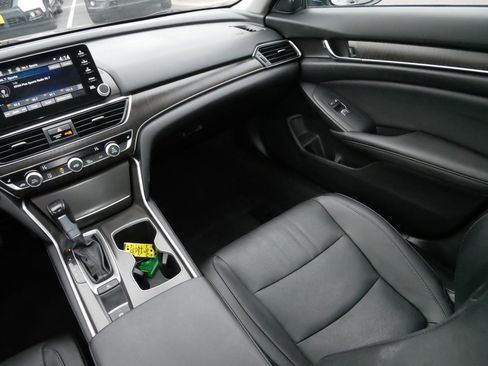 Used 2019 Honda Accord EX-L image 11