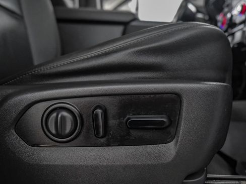 Used 2021 Chevrolet Silverado 1500 LTZ RWD image 32