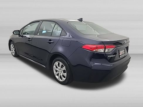 Used 2025 Toyota Corolla LE FWD image 7