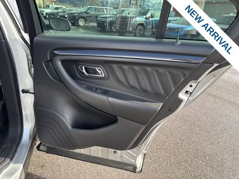 Used 2019 Ford Taurus SHO image 10