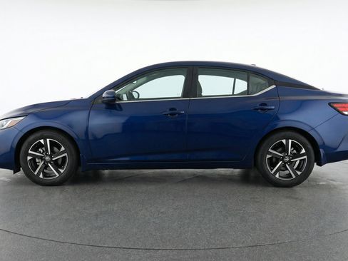 Used 2025 Nissan Sentra SV image 5